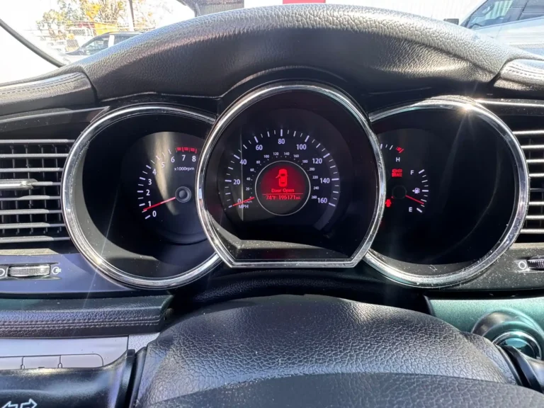 119520 kia optma (9)