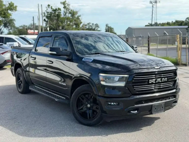 543083 ram laramie (6)