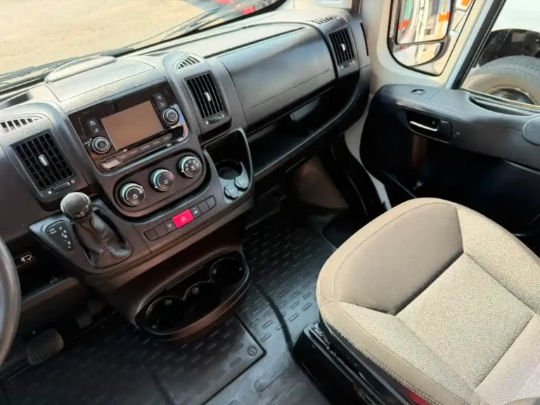 559741 (12)