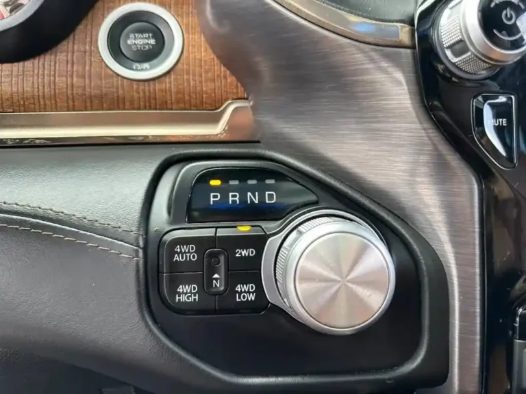 838226 (33)